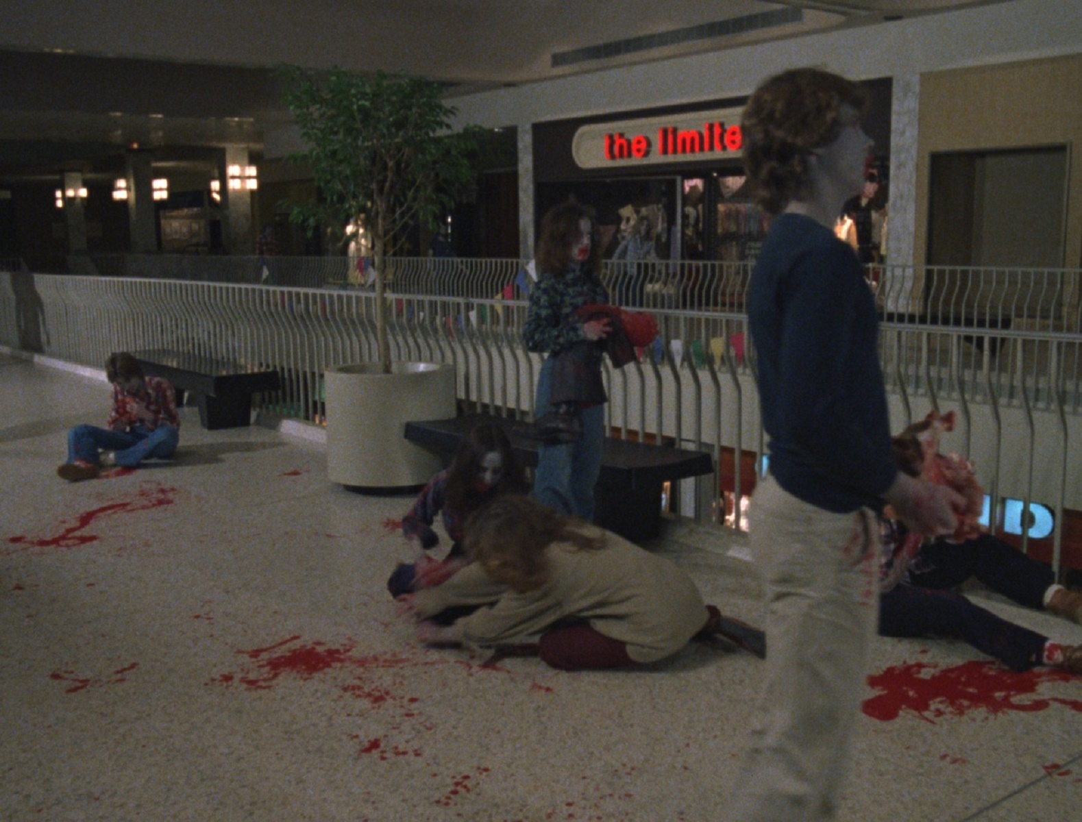 Venezia 2016: Zombi restaurato presentato da Argento e Refn