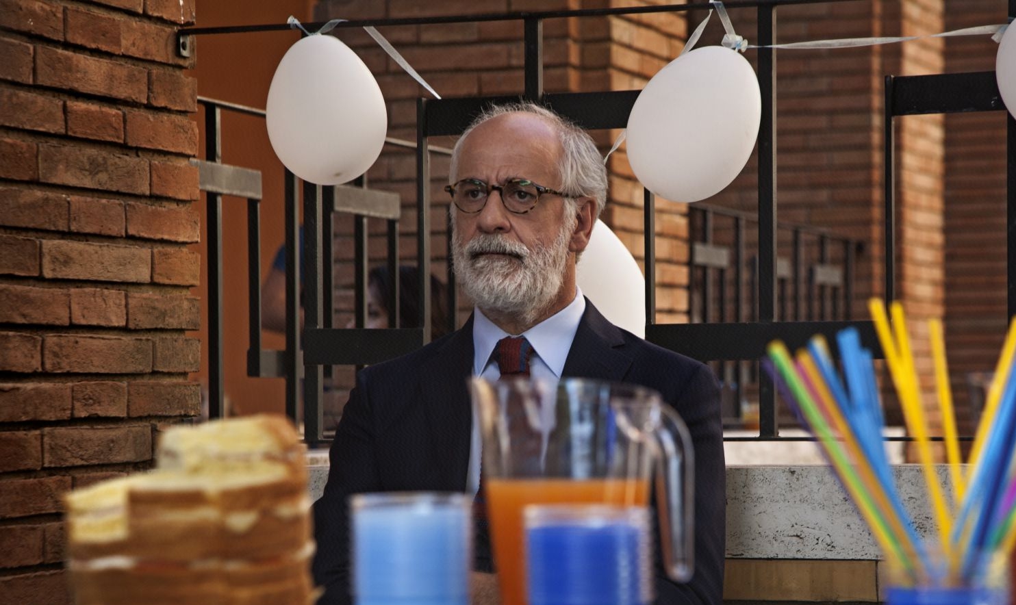 Lasciati andare – Il trailer del nuovo film con Toni Servillo