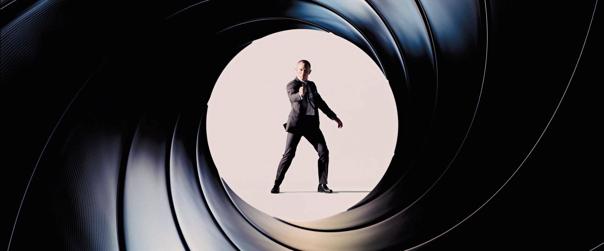 Bond25 ha finalmente una data di uscita!