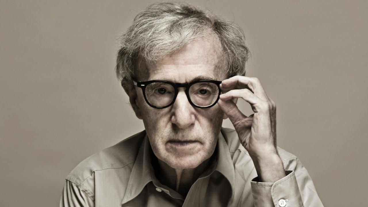Woody Allen alle prese con una scena 