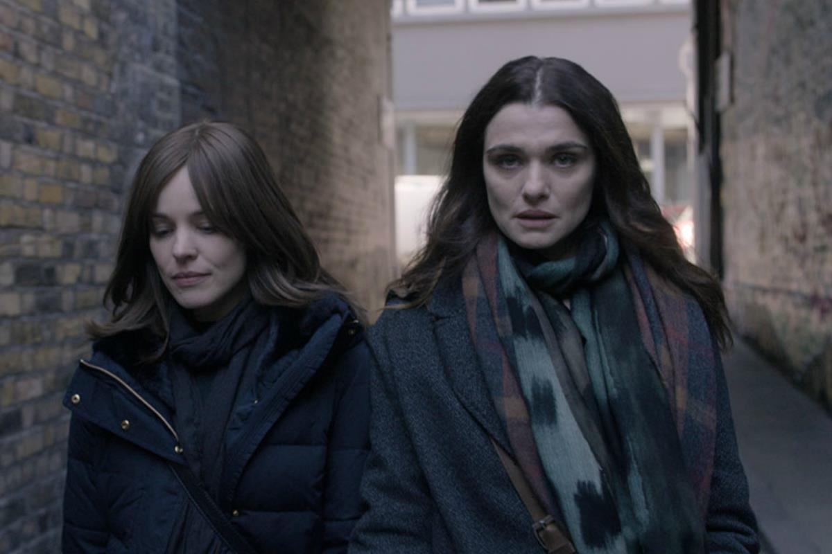Disobedience: il trailer del film con l'amore tra Rachel Weisz e Rachel McAdams