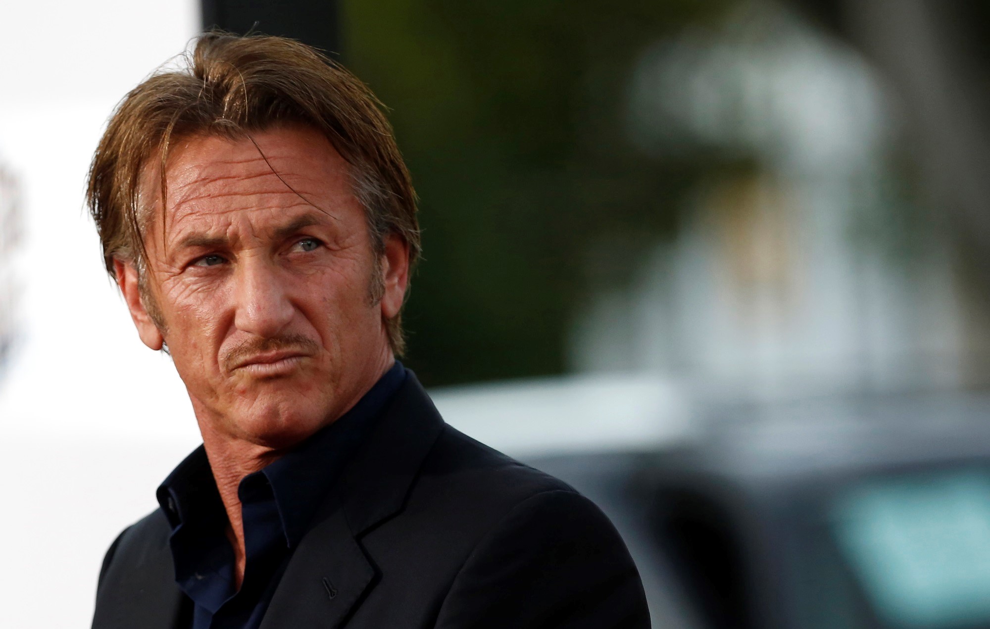 Sean Penn contro Trump e il movimento #MeToo nel suo romanzo d'esordio