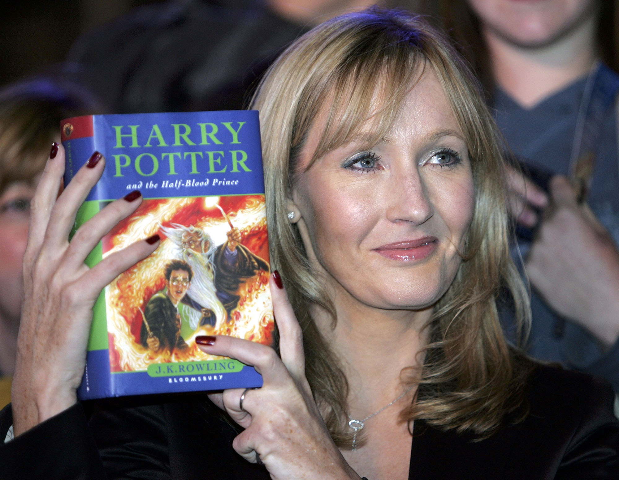 J.K. Rowling è al lavoro sulla sceneggiatura di Animali fantastici 3