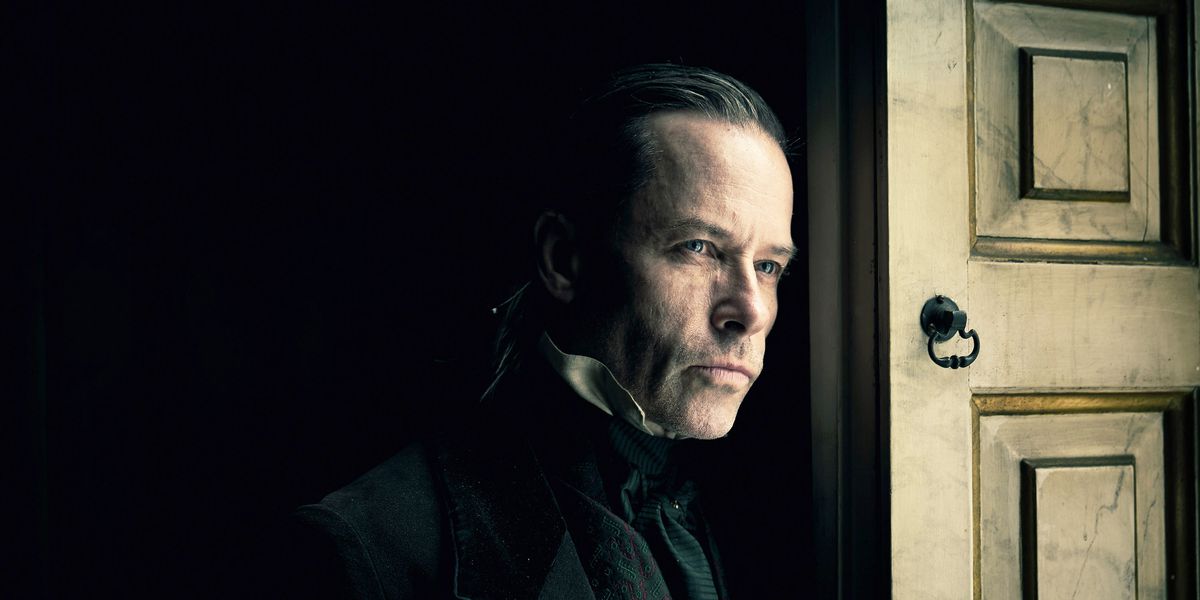 A Christmas Carol: ecco Guy Pearce nei panni di Ebenezer Scrooge
