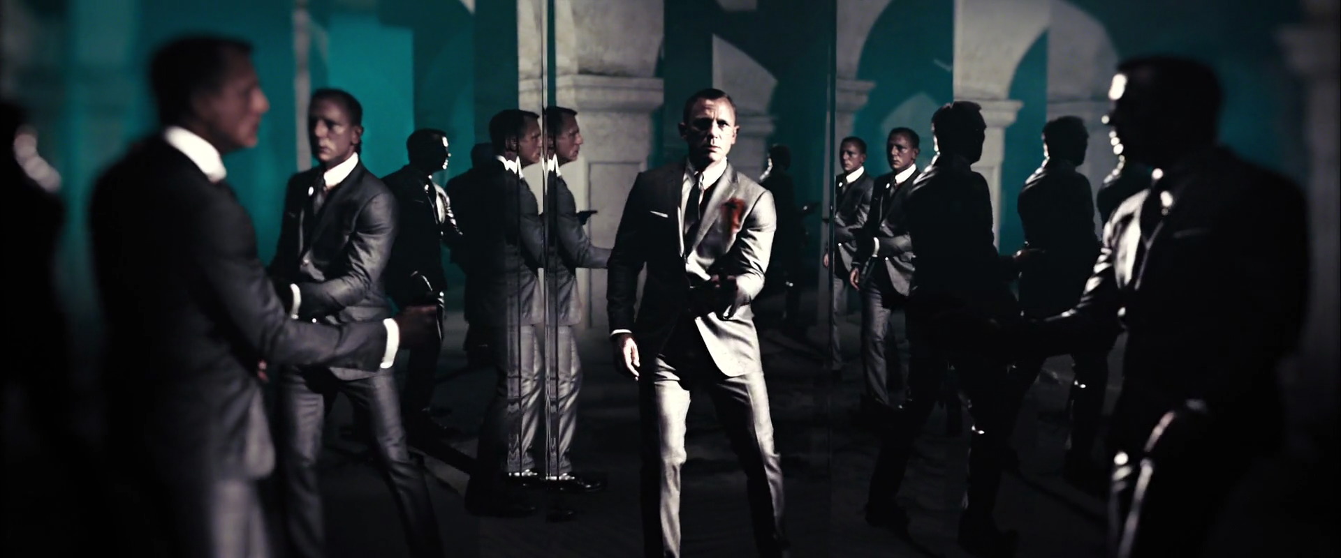 Il mito di James Bond in 10 indimenticabili canzoni