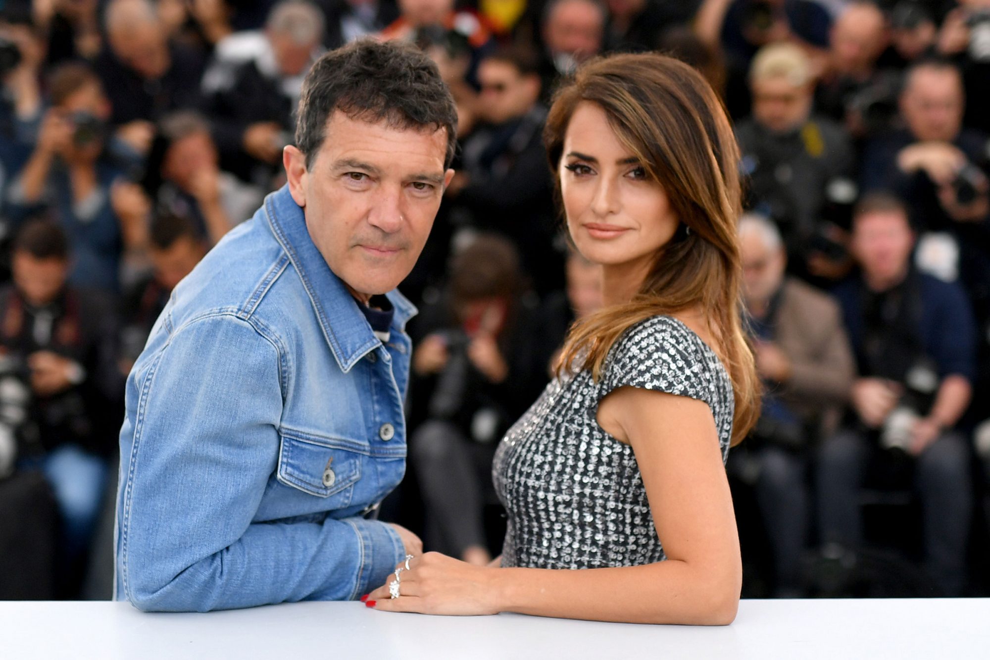 Antonio Banderas e Penelope Cruz: sospese le riprese del loro nuovo film a causa del Coronavirus