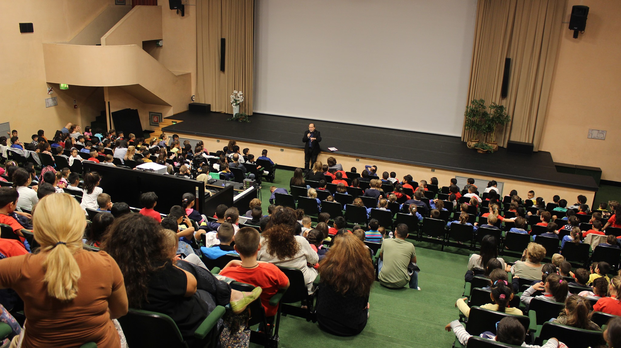 Sale della Comunità: Cinema e teatro non ti lasciano solo!