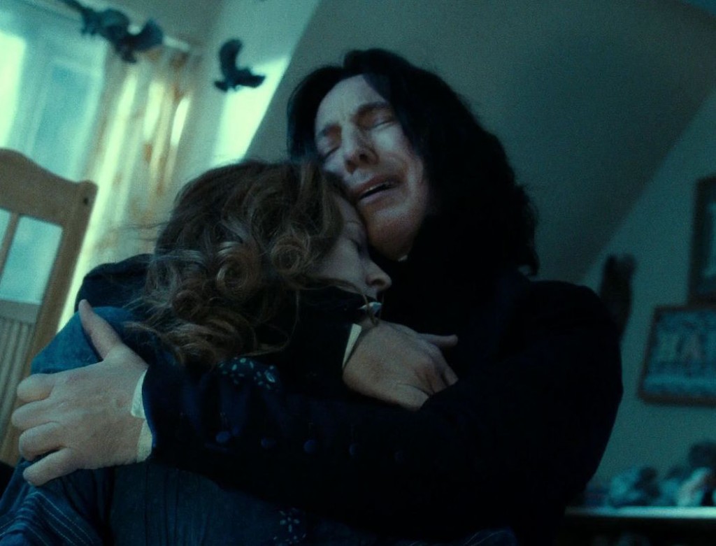 J.K. Rowling risponde a una fan su Twitter e ricorda Alan Rickman