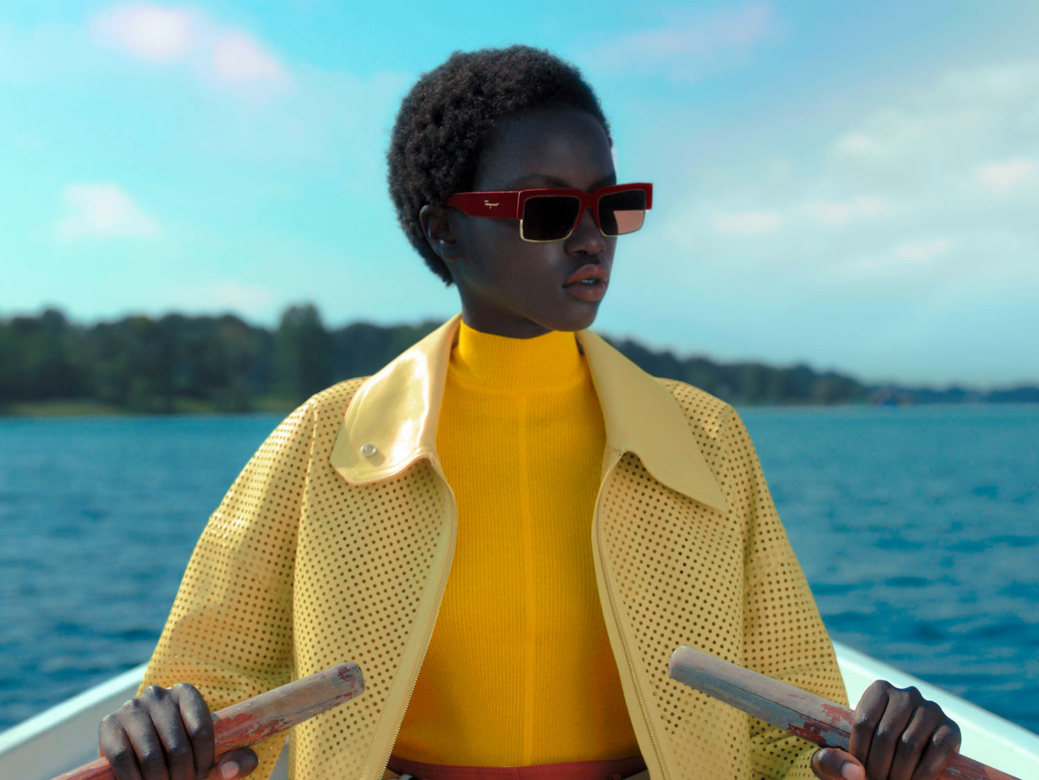 Luca Guadagnino rivisita Alfred Hitchcock per Salvatore Ferragamo: il video integrale dello spot