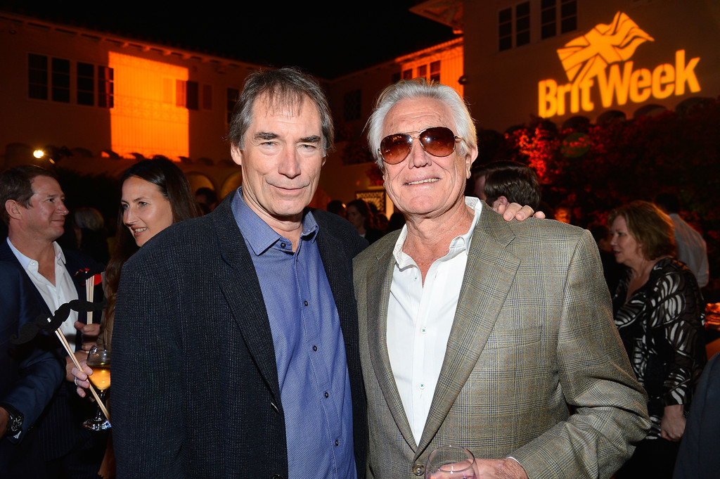 Timothy Dalton e George Lazenby: scambio di convenevoli tra i due Bond più sottovalutati