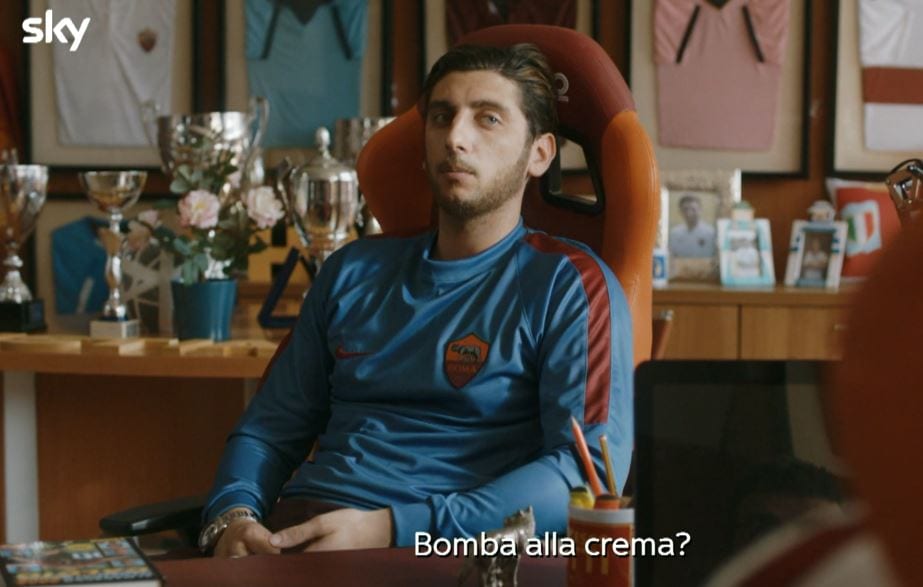 Speravo de morì prima: l'ultima cavalcata di Francesco Totti, tra la comicità e l'epica western