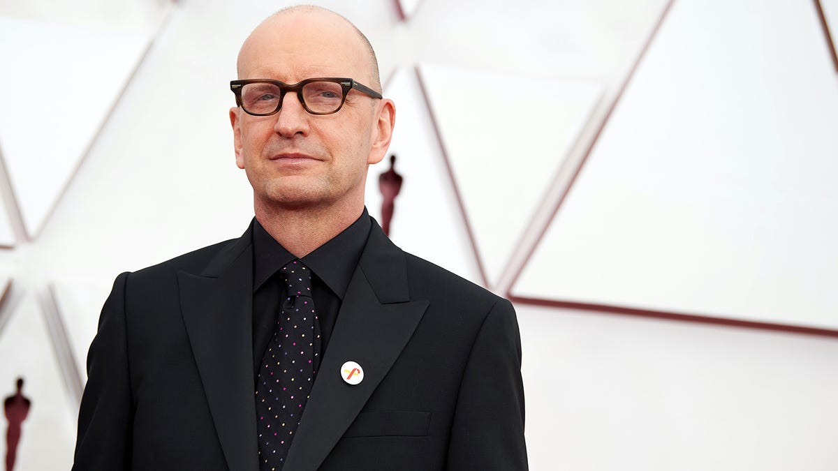Steven Soderbergh sul cambio dell'ordine di consegna dei premi agli Oscar 2021