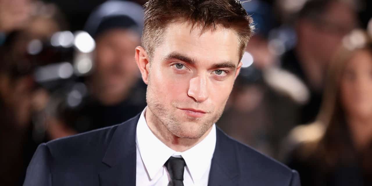 Robert Pattinson stringe con Warner Bros. un 