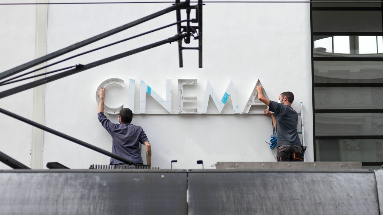 Riapre a Roma il Cinema Troisi con l'anteprima nazionale di Titane, Palma d'oro a Cannes