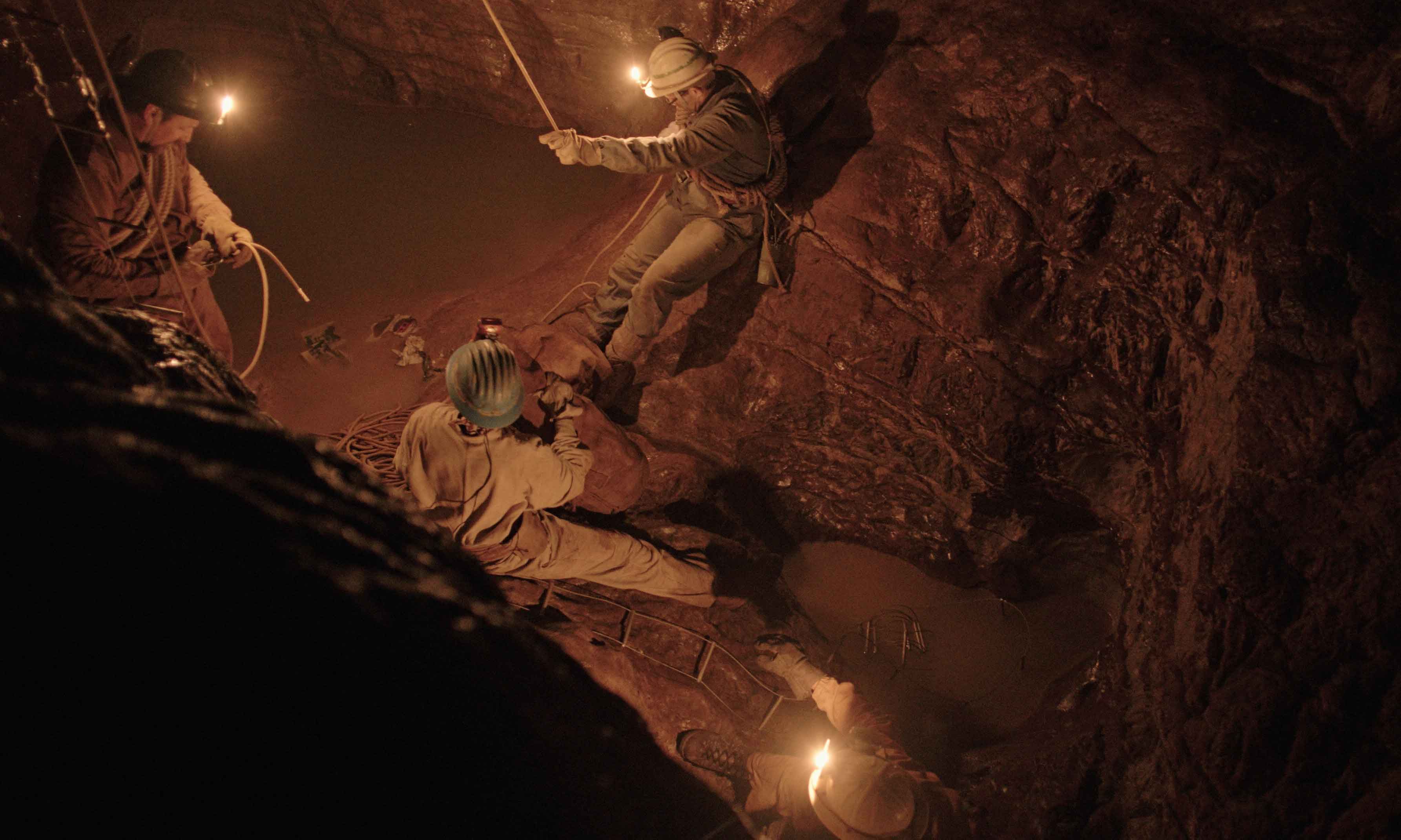 Il buco di Michelangelo Frammartino: l'impresa dello speleologo, tra misticismo, tecnica e filosofia