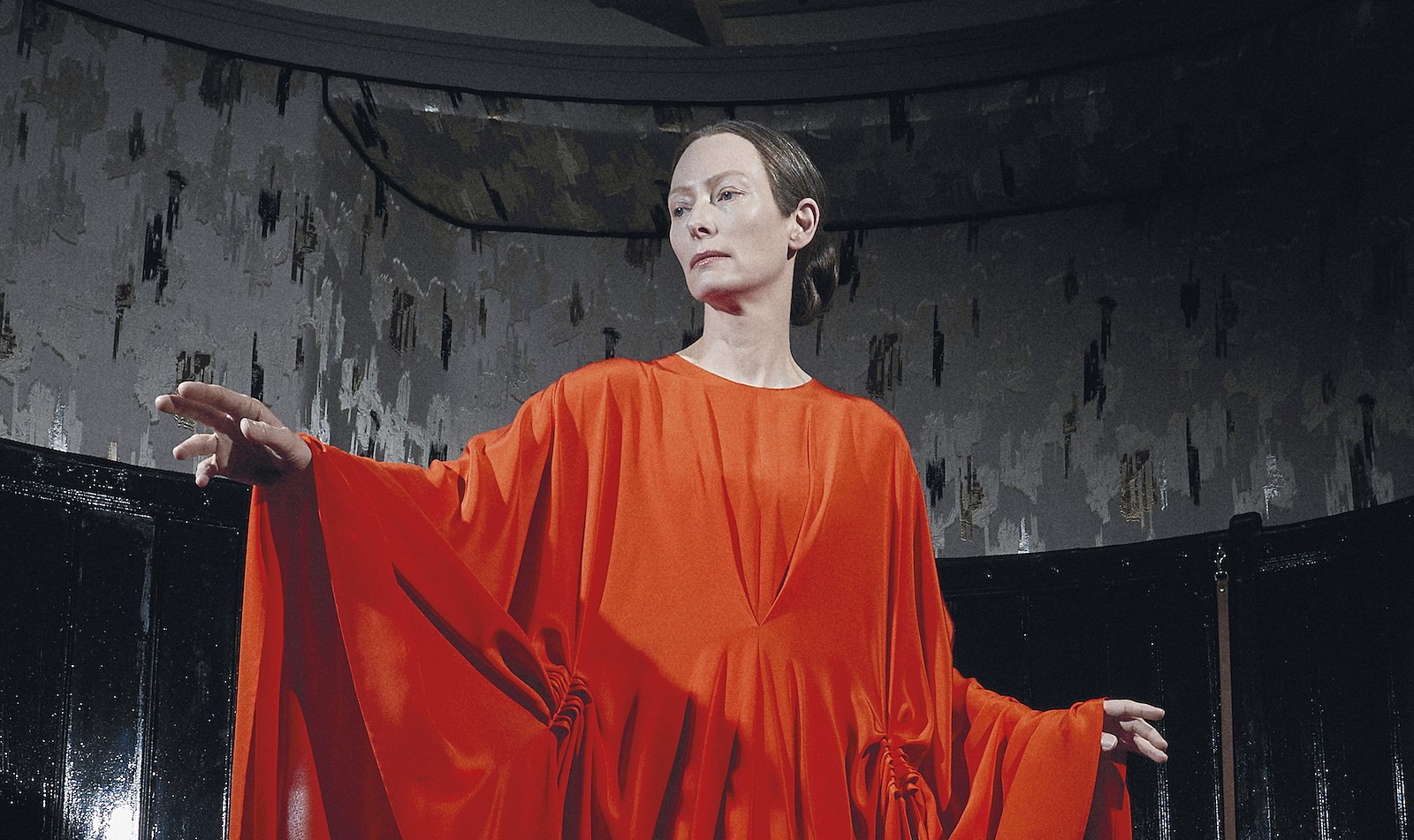 Tilda Swinton, icona di femminilità contemporanea tra performance e cinema d'autore