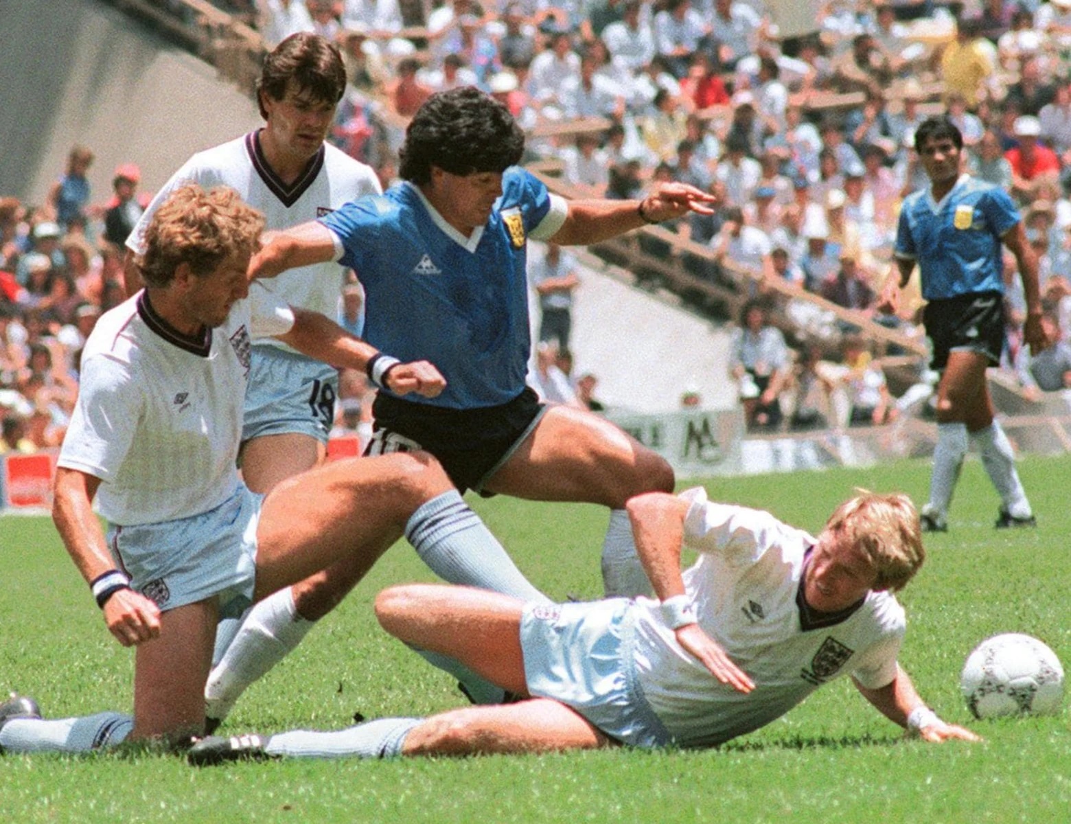 Non avremo un altro D10S – La vita da cinema di Maradona secondo Boris Sollazzo