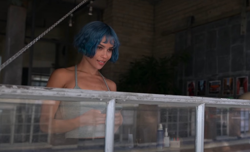 Steven Soderbergh dirige Zoë Kravitz nel primo trailer del tech-thriller 