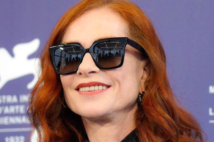 Isabelle Huppert presidente della Giuria internazionale della 81. Mostra Internazionale d’Arte Cinematografica