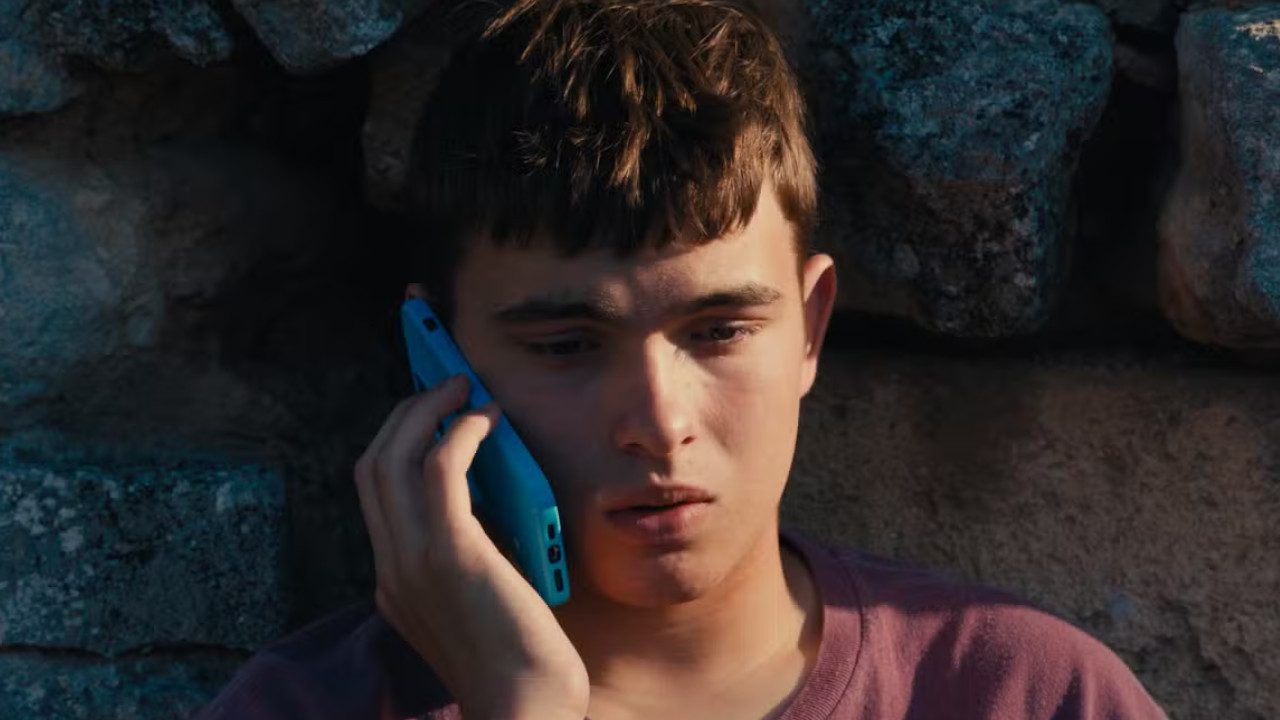 Quando il cantiere diventa un rito di passaggio: il mondo fragile di “Enzo”