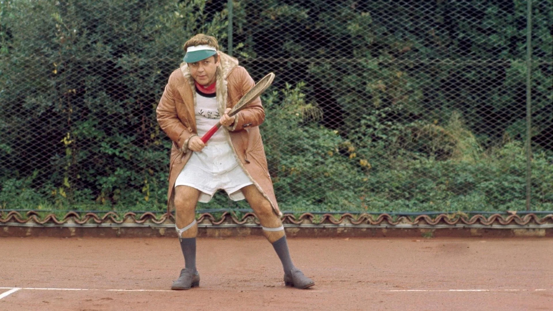 Fantozzi (1975): Il Film Cult che ha creato un'icona