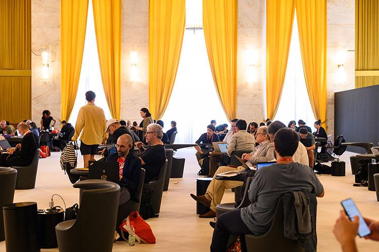 La Biennale di Venezia: scelti i 6 progetti che accedono alla fase di sviluppo dell’edizione pilota di Biennale College – Blend 2025-26